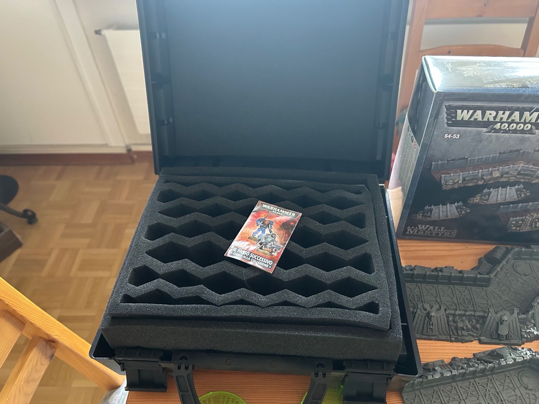Kit di modellismo & Modellini statici: Warhammer 40k Sammlung, inklusive Transportbox – Usato da Basel venduto da max_dxb7 5