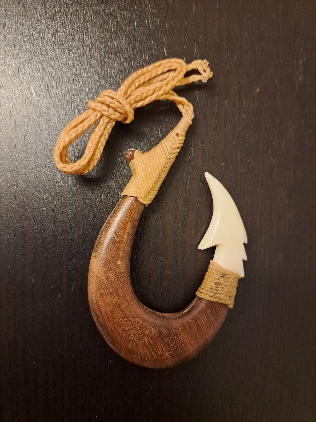 Hameçons: Fischhaken, Talisman Tonga Insel – Neuf avec emballage d'origine à Riehen par Appia48 2