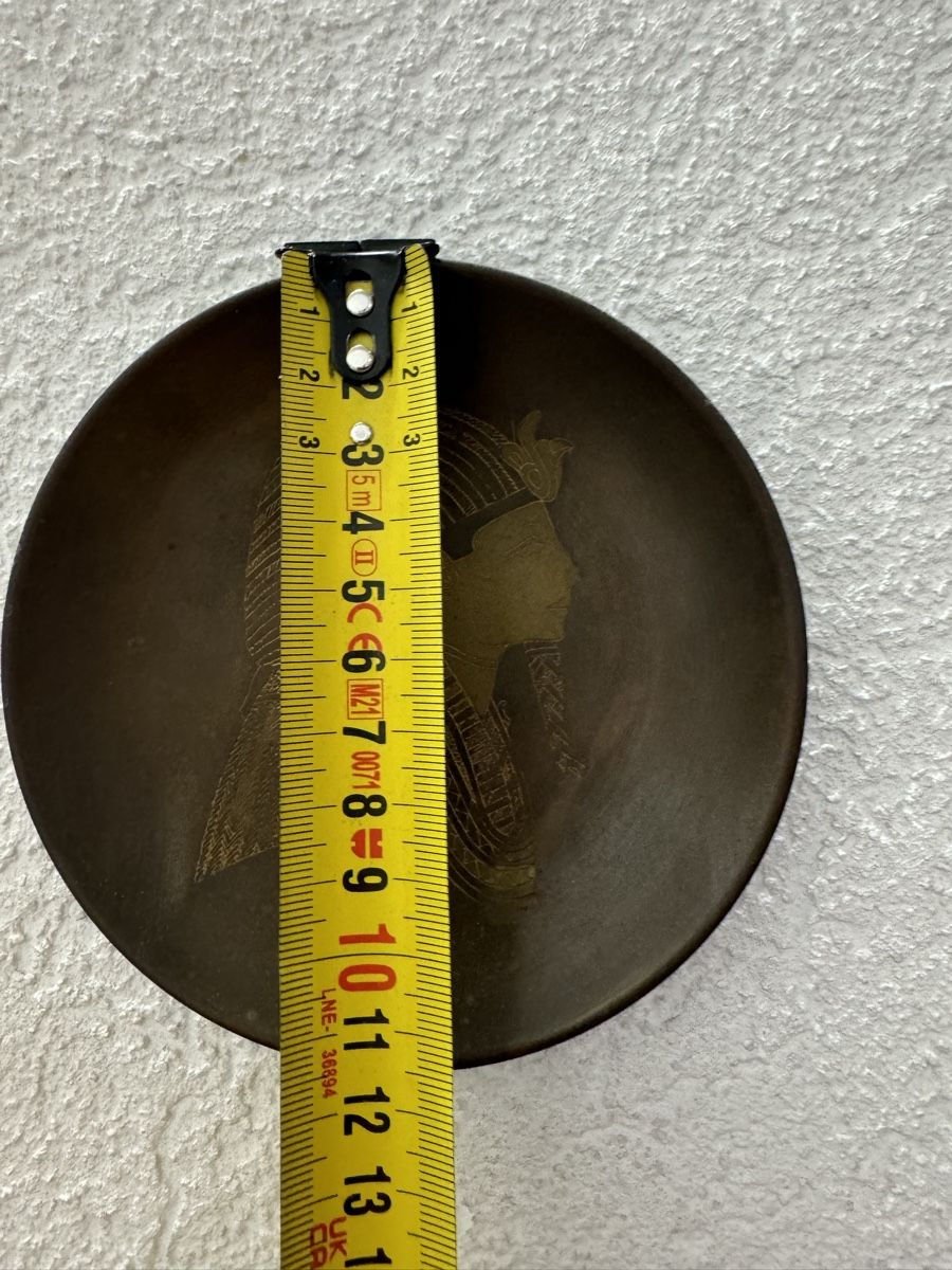 Piatti: Assiette décorative pharaon ornée 25cm – Usato da Veyrier venduto da kimedovapa 1