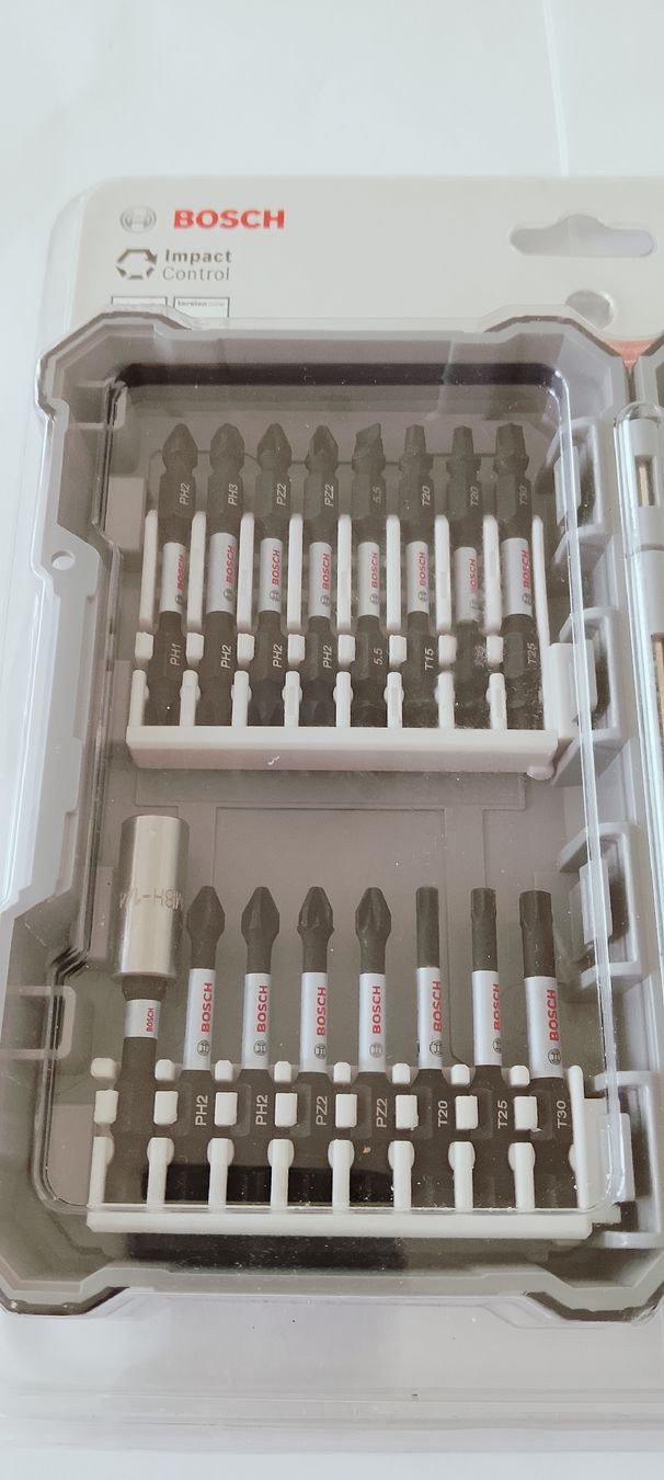 Bosch Tous les outils: Neues grosses Bosch Bit set – Neuf avec emballage d'origine à Biel/Bienne par Vintage-timearts 1