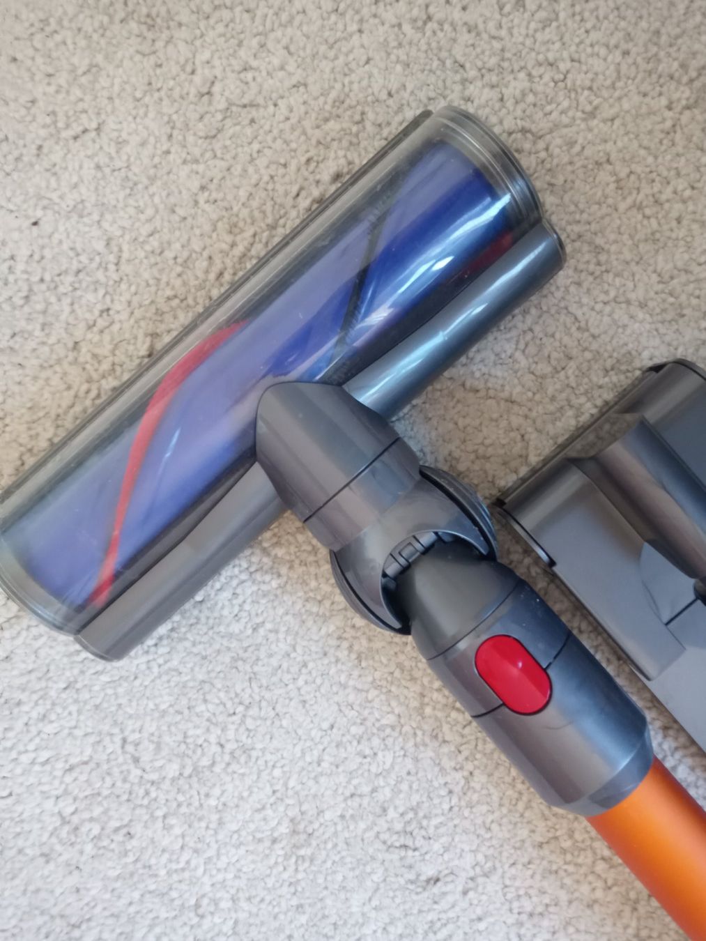 Dyson Aspirateurs & Accessoires: Handstaubsauger Dyson V8 – D'occasion à Prez-vers-Siviriez par Monija70 5