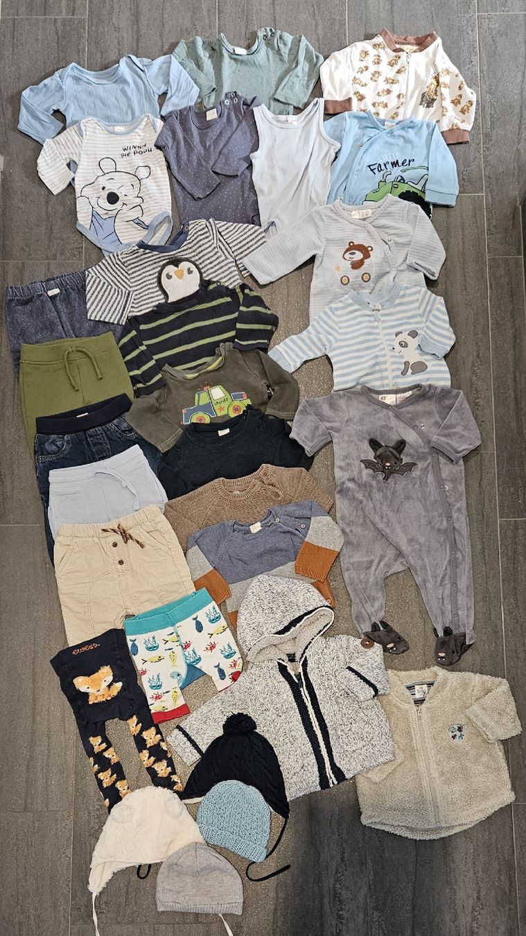 Lotti & Set di vestiti: Babykleiderset Winter Grösse 68 – Usato da Rotkreuz venduto da Kaffitanteli