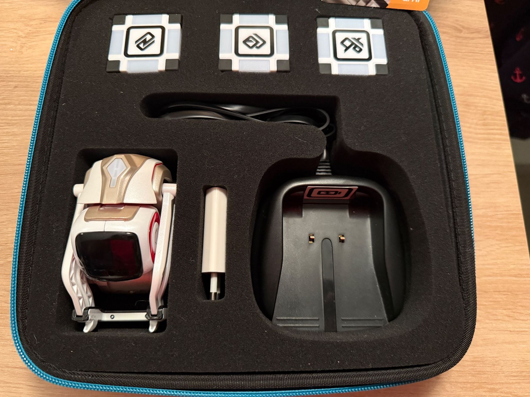 Anki Giocattoli: Cozmo Roboter - Anki Cozmo – Usato da Steffisburg venduto da Copy22 1