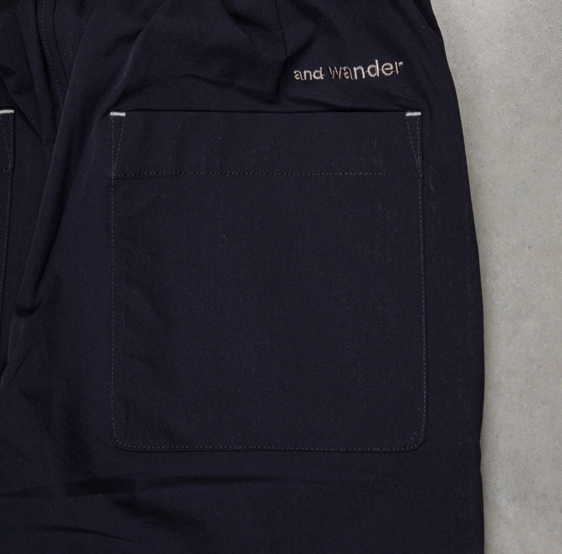Pantaloni: And wander Hose – Usato da Zürich venduto da luxurylookbook 5