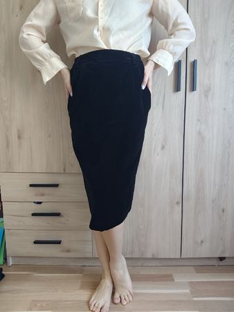 Gessler Toujours Black Velvet Skirt, Size S Perfect Fit