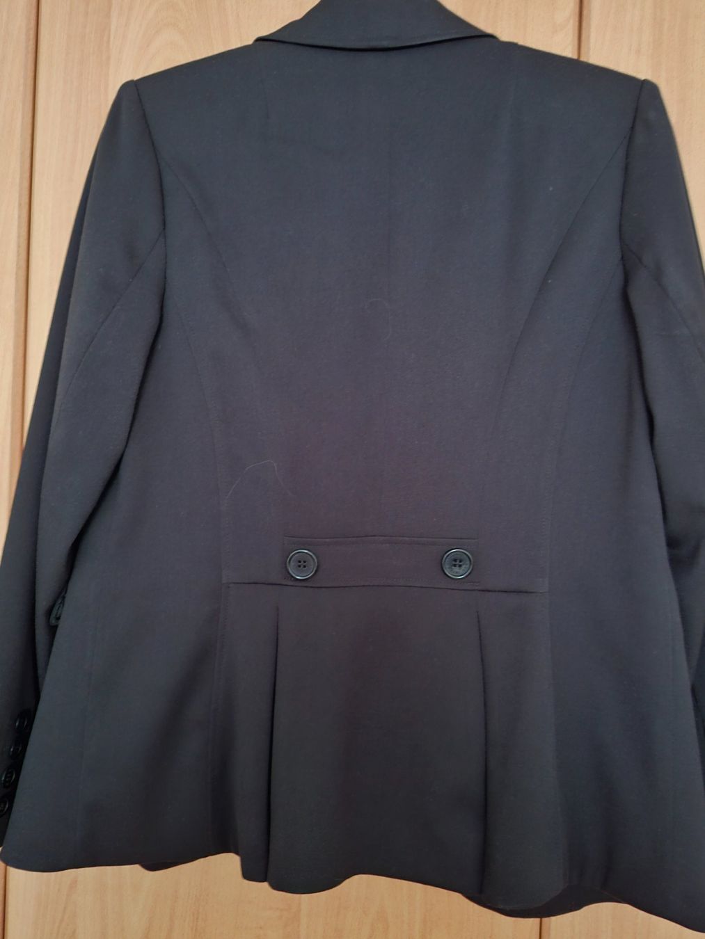Giacche: Damen Blazer Schwarz 40 neuwertig – Usato da St.Gallen venduto da LaMiSa 2