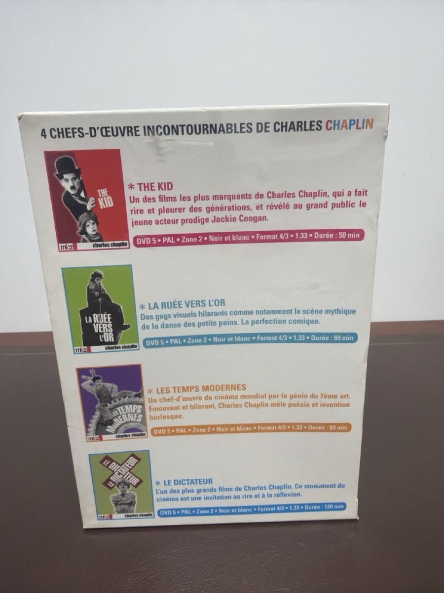 Cassapanche: Charles Chaplin, coffret 4 DVD, neuf – Nuovo e nell'imballaggio originale da Bôle venduto da K200C 2