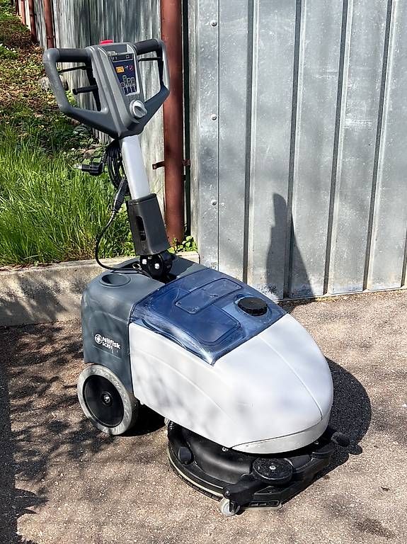 Tutte le macchine: Nilfisk sc351 scheuermaschine( taski wetrok cleanfix ) – Usato da Birr venduto da Numer-01