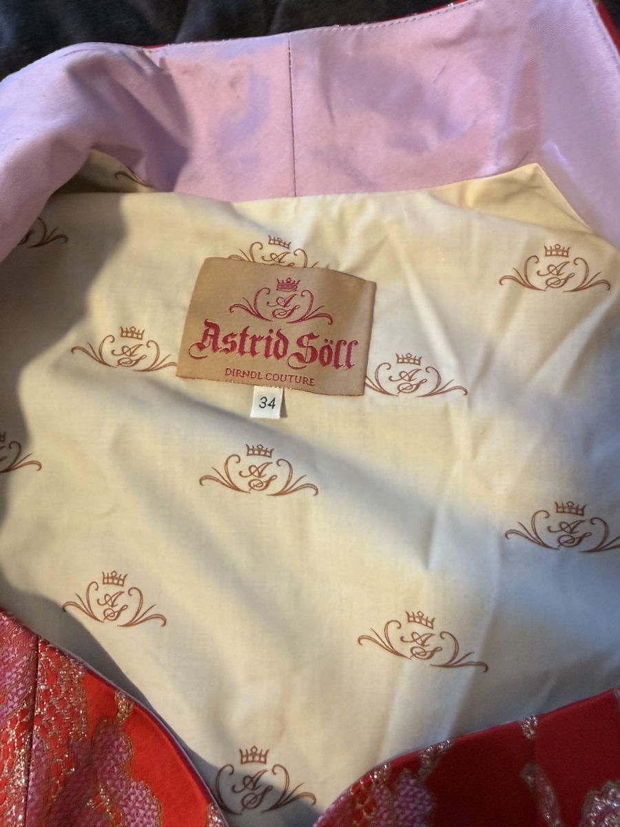Kleider: Wunderschönes Astrid Söll Dirndl  – Gebraucht aus Bonaduz von Avenada 8