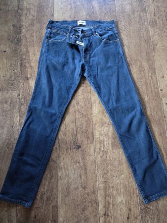 Herren Jeans Wrangler Larston W32 L32 guter Zustand