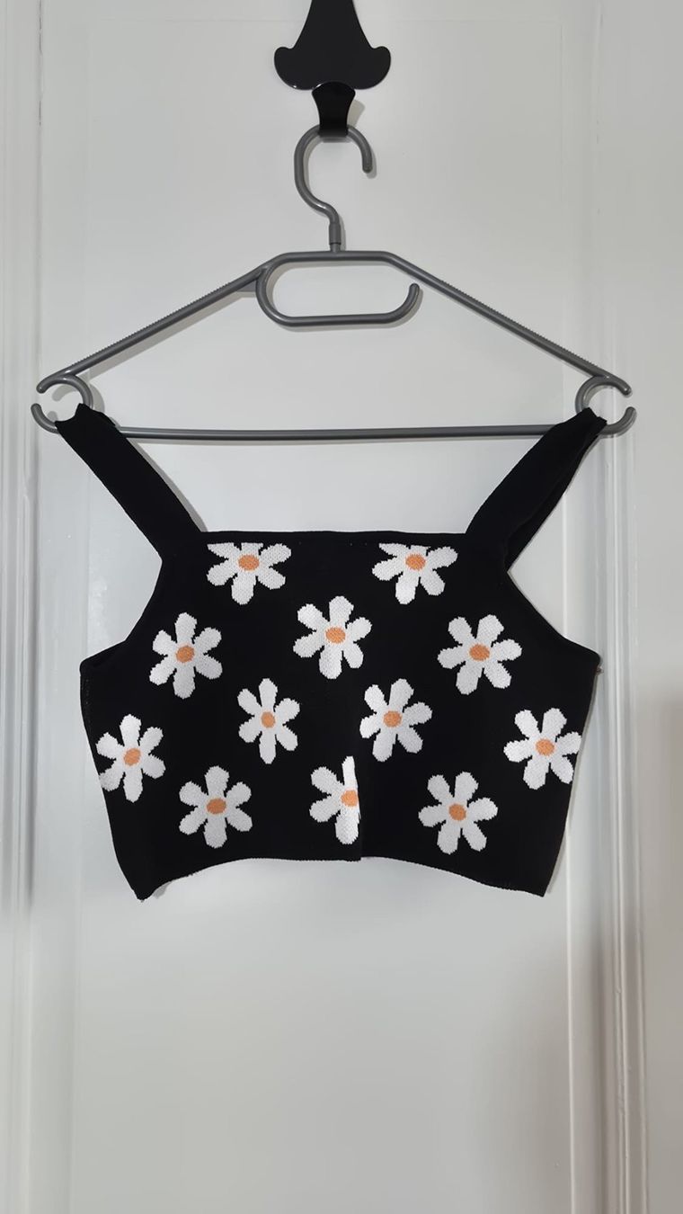 Top: Schwarzes Bauchfreies-Top mit Gänseblümchen, Grösse 36 – Nuovo (secondo la descrizione) da Nidau venduto da biasutti
