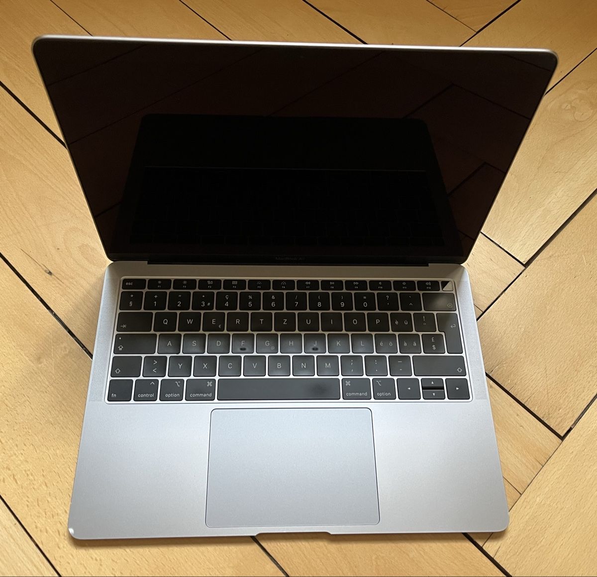 Apple Notebook: Apple MacBook Air, 13 Zoll, 2019 – Usato da Bern venduto da flyhigh92