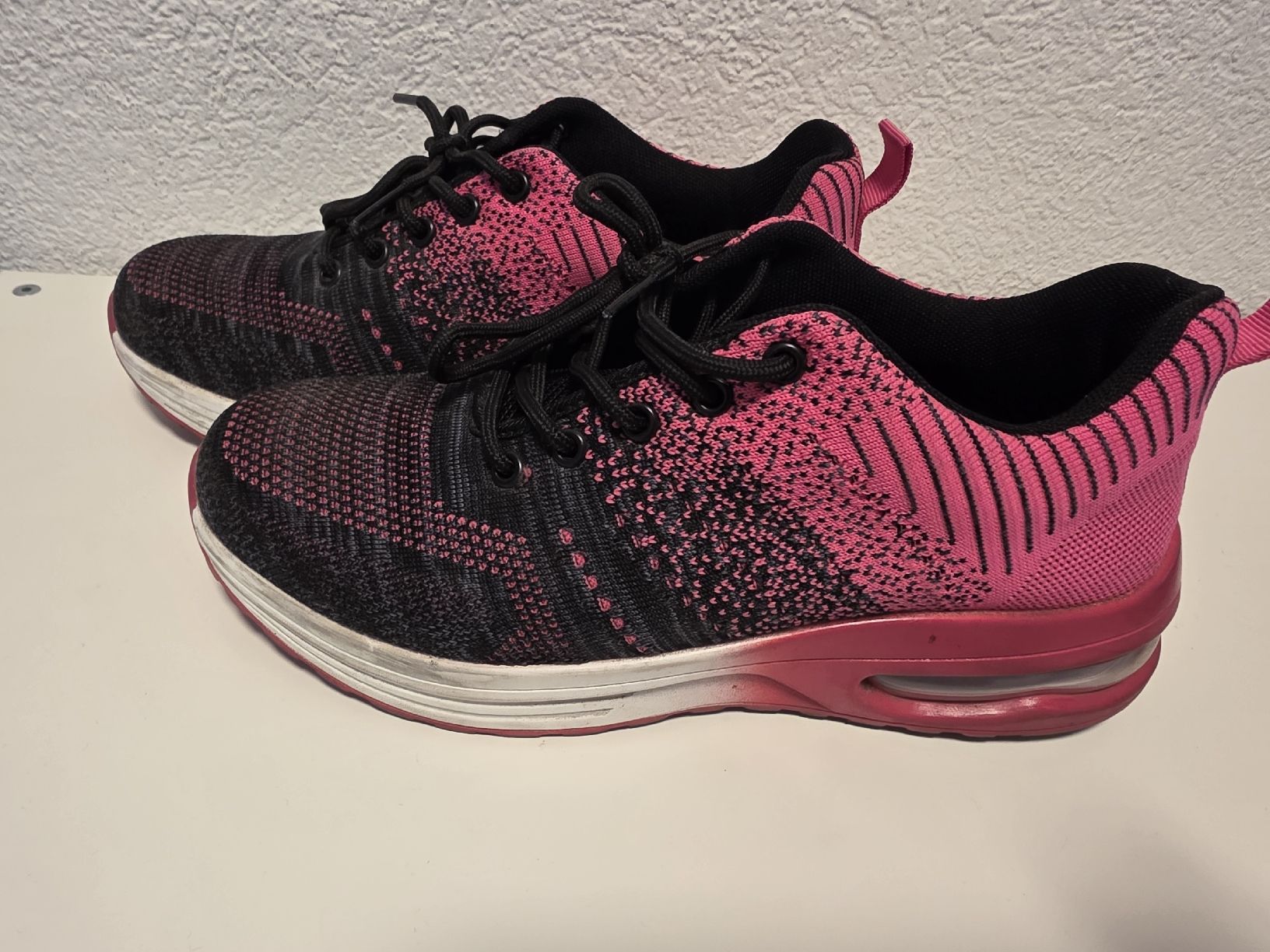 Scarpe da donna: RONA DELTA pink Stahlkappenschuh Gr 42 – Usato da Madiswil venduto da Sandraho