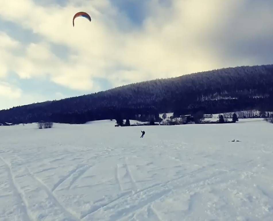 Kite: Aile de snowkite – Gebraucht aus Corcelles NE von geo_9xf8 2