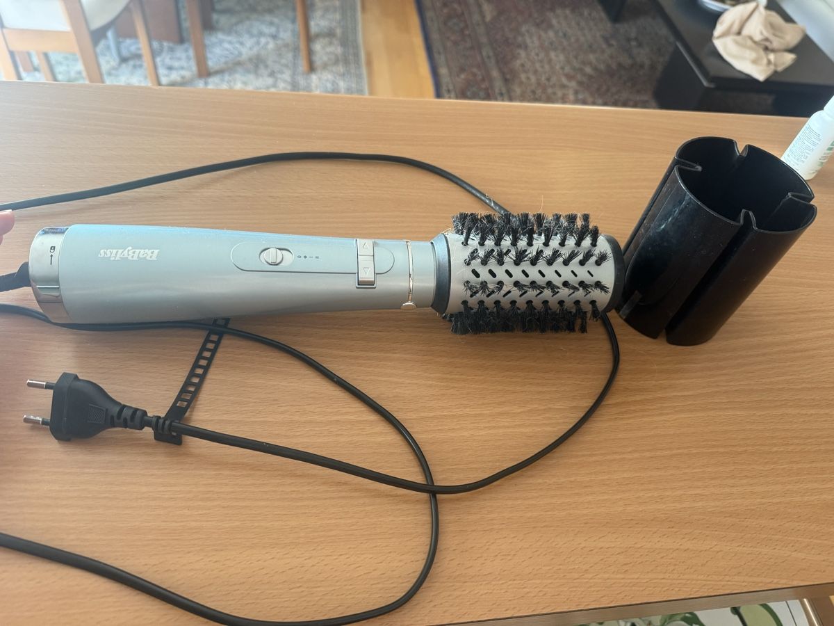 BaByliss Sèche-cheveux: BaByliss Rotating Brush Hair Styler – Neuf (Voir description) à Montreux par SDMontreux