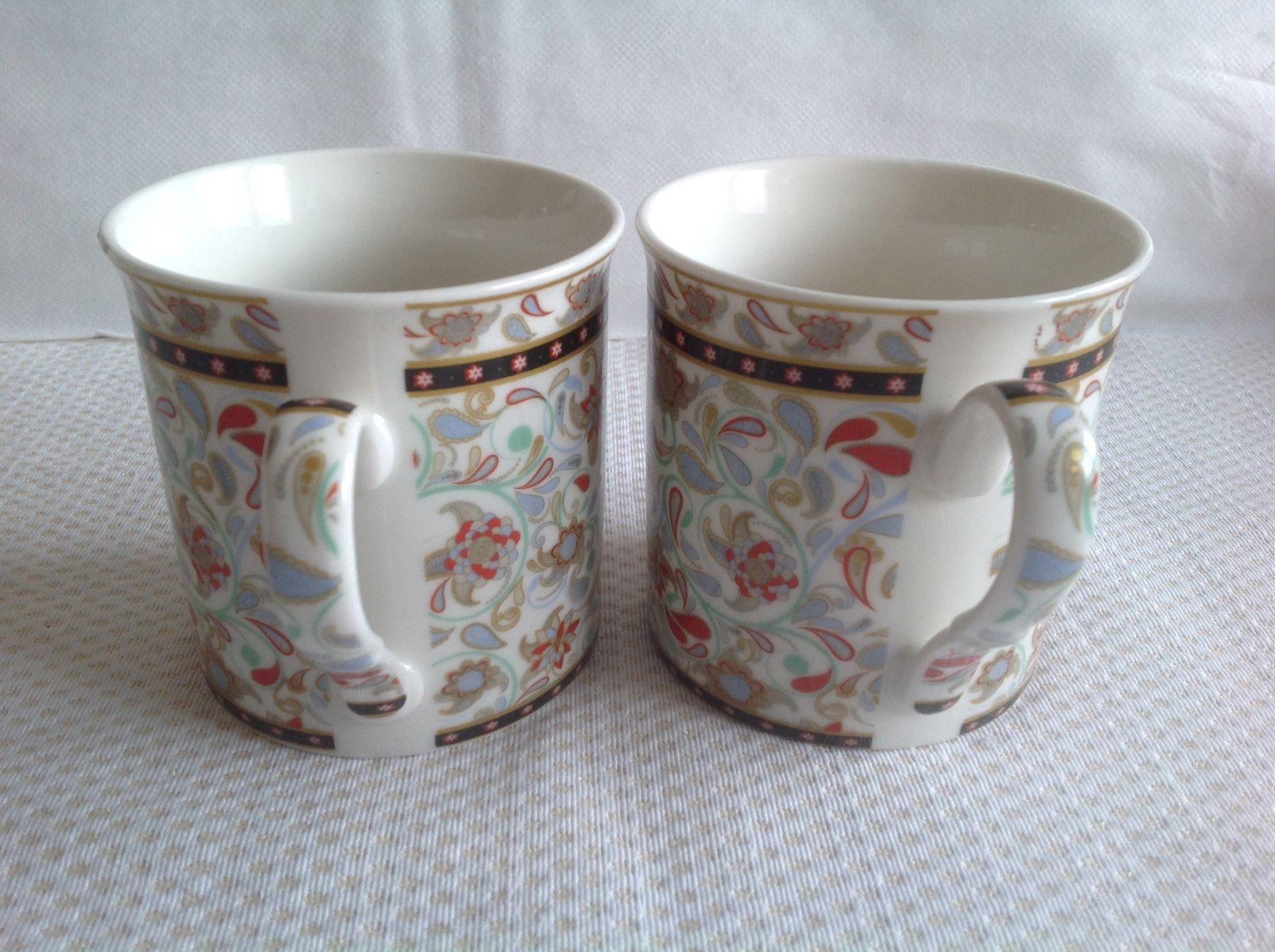 Tazze: Siaki - Tasses - Mug – Usato da Sion venduto da accroshoes 2