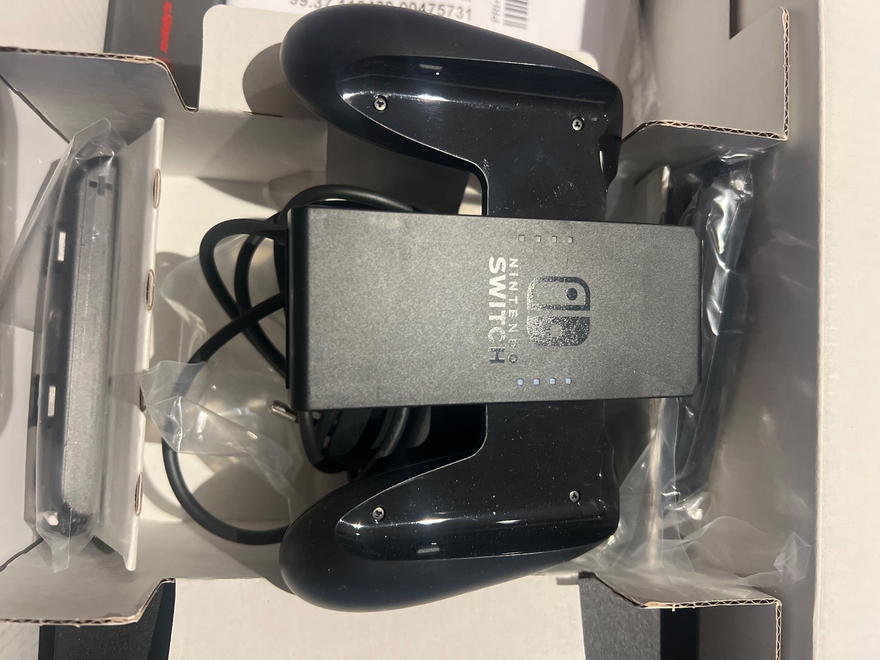 Nintendo Console: Nintendo Switch Console - New, Complete in Box! – Nuovo (secondo la descrizione) da Oberägeri venduto da rus_7vhx 5