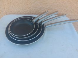 Hochwertige Brat- pfannen v. Größen & Formen SET 4Stück