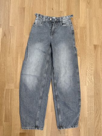 Jeans BERSHKA Damen Grau Grösse 36 guter Zustand
