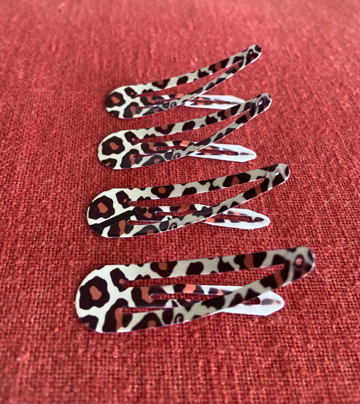 Accessori per capelli: Lot de 4 barrettes imprimé léopard – Nuovo (secondo la descrizione) da Genève venduto da kik_8jd6 2