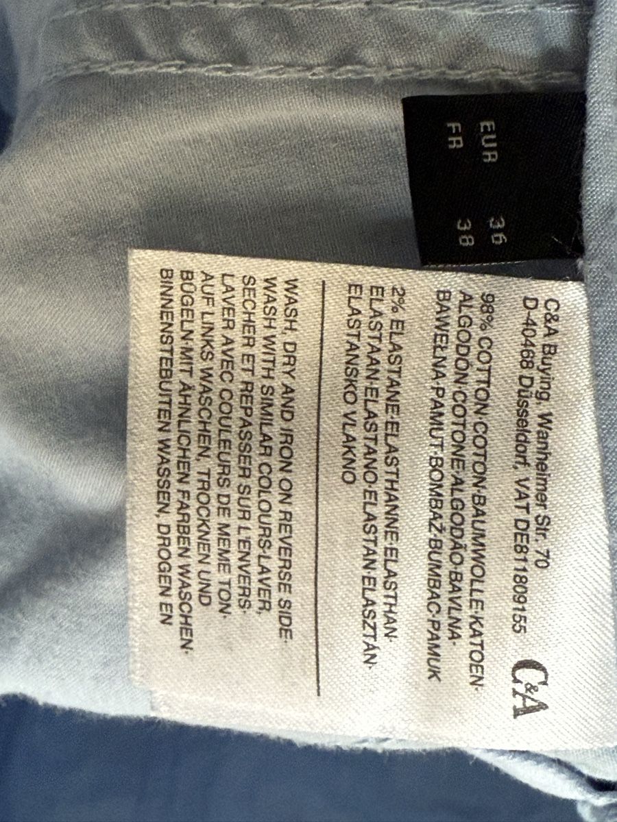 C&A Pantaloni: Pantalon chino bleu clair C&A, t.36/S – Usato da Tavannes venduto da Thriftshop 2