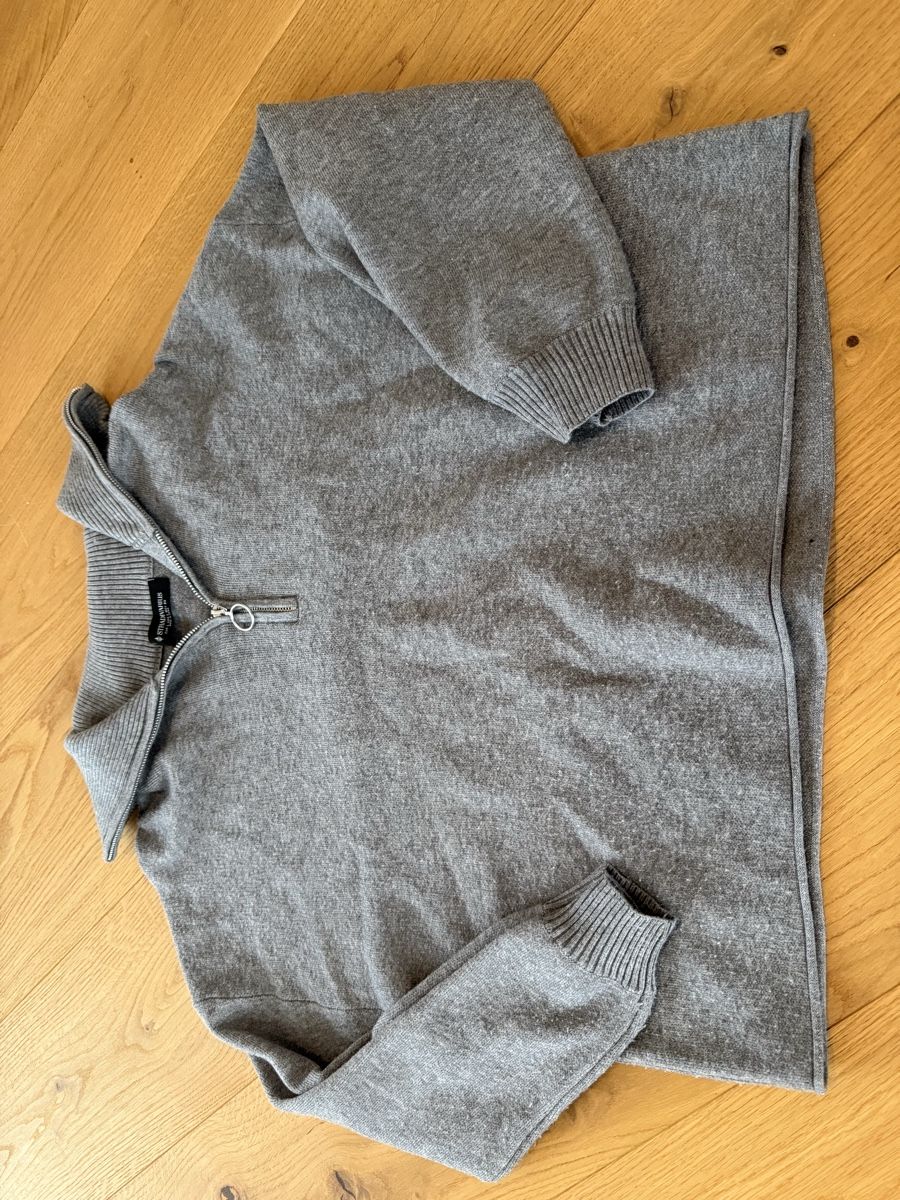 Stradivarius Pulls & Sweat-shirts: Damen Pullover – D'occasion à Luzern par sydney01.