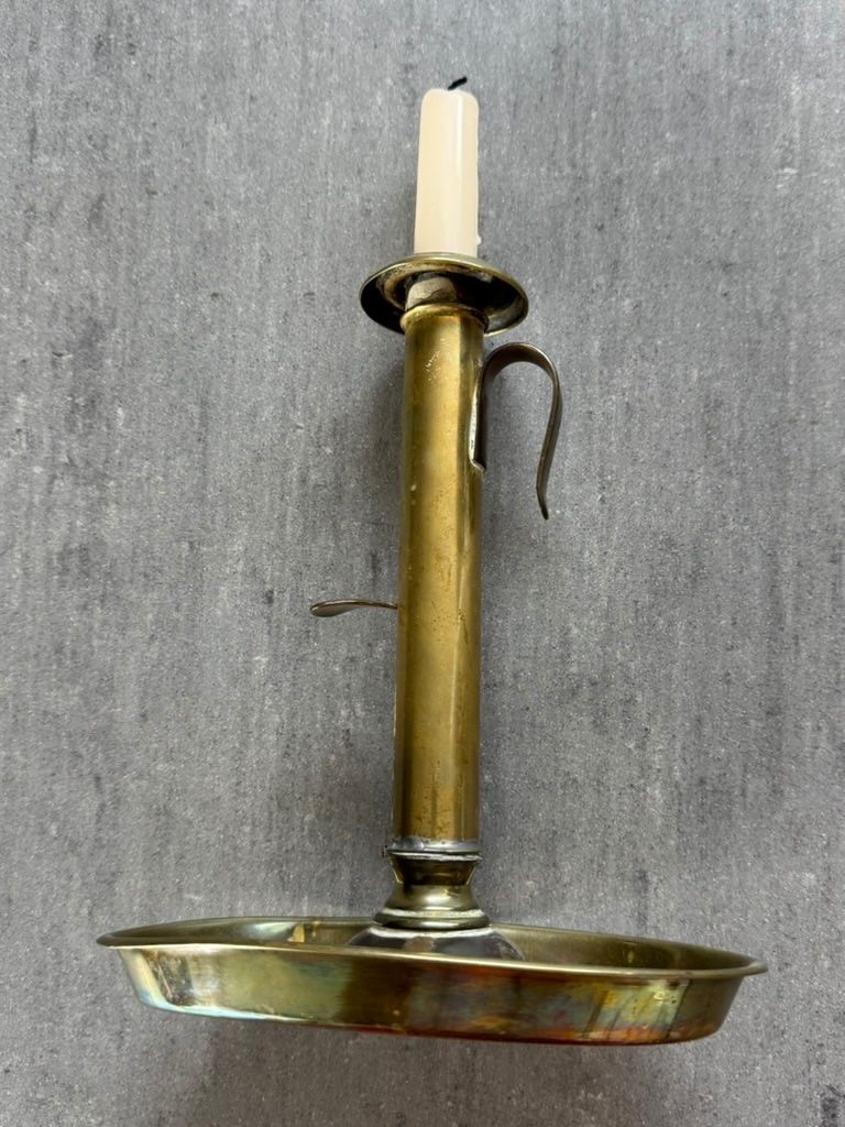 Portacandele: Antiker Messing-Kerzenhalter mit Schiebemechanik – Usato da Zürich venduto da Alot16 5