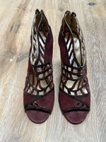 Beautiful JIMMY CHOO leather open toe shoes. EUR39