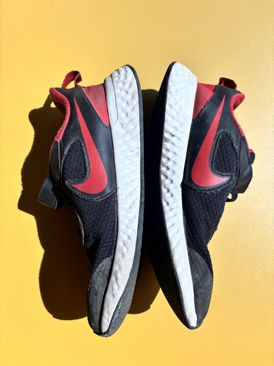 Nike Chaussures garçon: Nike Running Turnschuhe, Grösse 34 – D'occasion à Zürich par CallMeAppetite 1