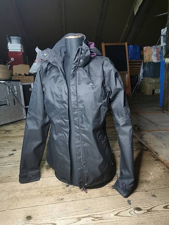 Vestes: Regenjacke Neuwertig  – D'occasion à Zürich par Cyi_paint 2