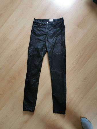 Schwarze Glanz-Hose, High Waist, Gr. 38 Top Zustand!