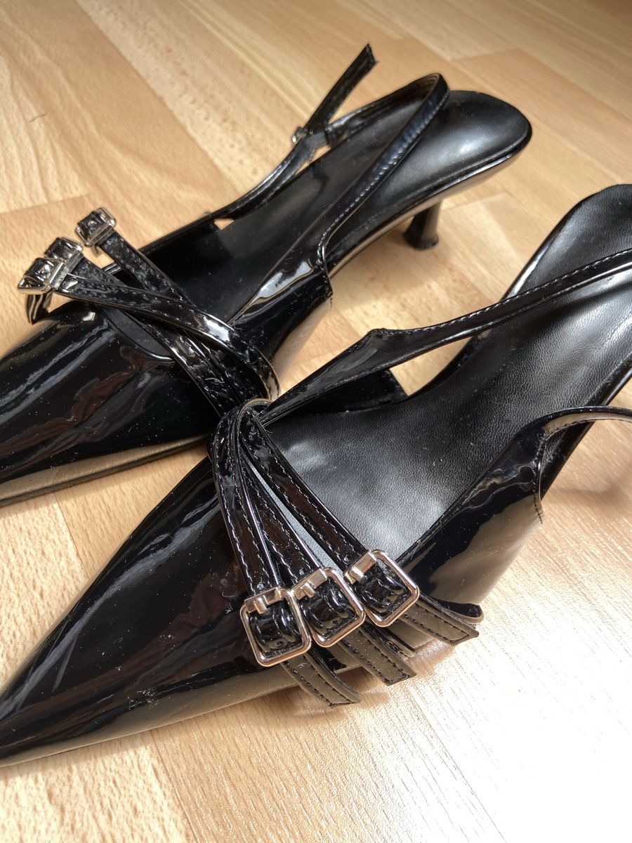 Shein Scarpe da donna: Kitten heels noir verni, talons 4.5cm – Usato da Mont-sur-Lausanne venduto da lau_2775 3
