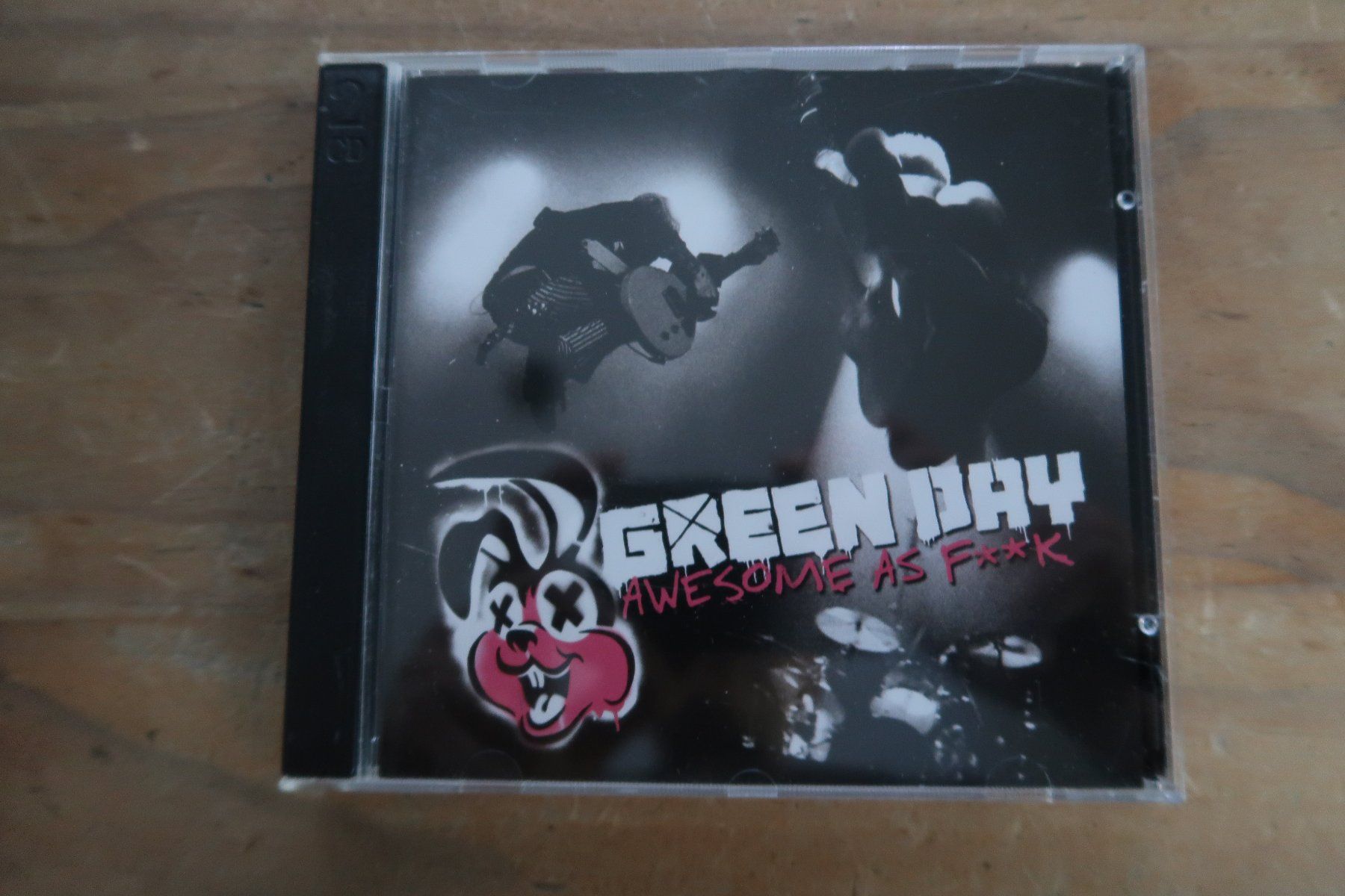 CDs: GREEN DAY - AWESOME AS F**K - CD + DVD – Gebraucht aus Basel von Patiscat