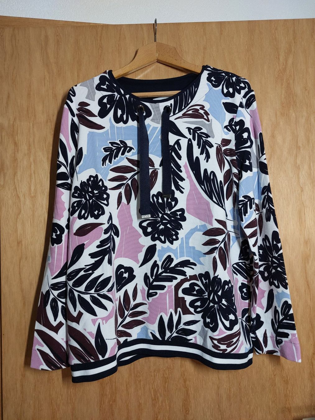 Bonita Pullover & Sweatshirts: Bonita Pulli Gr.  XL – Gebraucht aus Schmitten von Renistern68