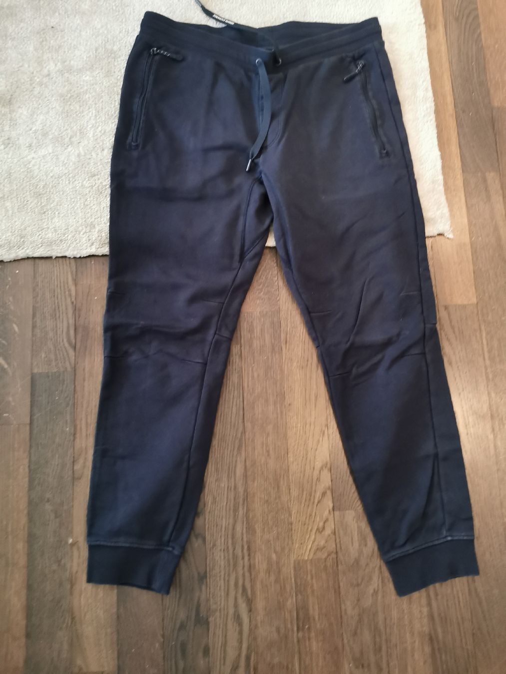 Armani Pantaloni: Armani Exchange Jogging/Sweathose Gr. 50, dunkelblau – Usato da Erlenbach ZH venduto da alisamilana 1