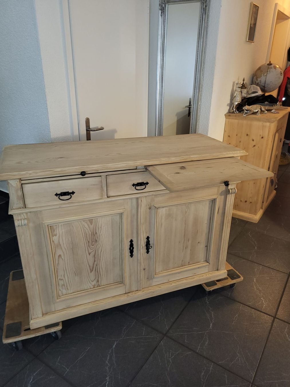 Commodes: Wunderschöne antike Kommode/Anrichte restauriert – D'occasion à Hofstetten SO par famburgert 3