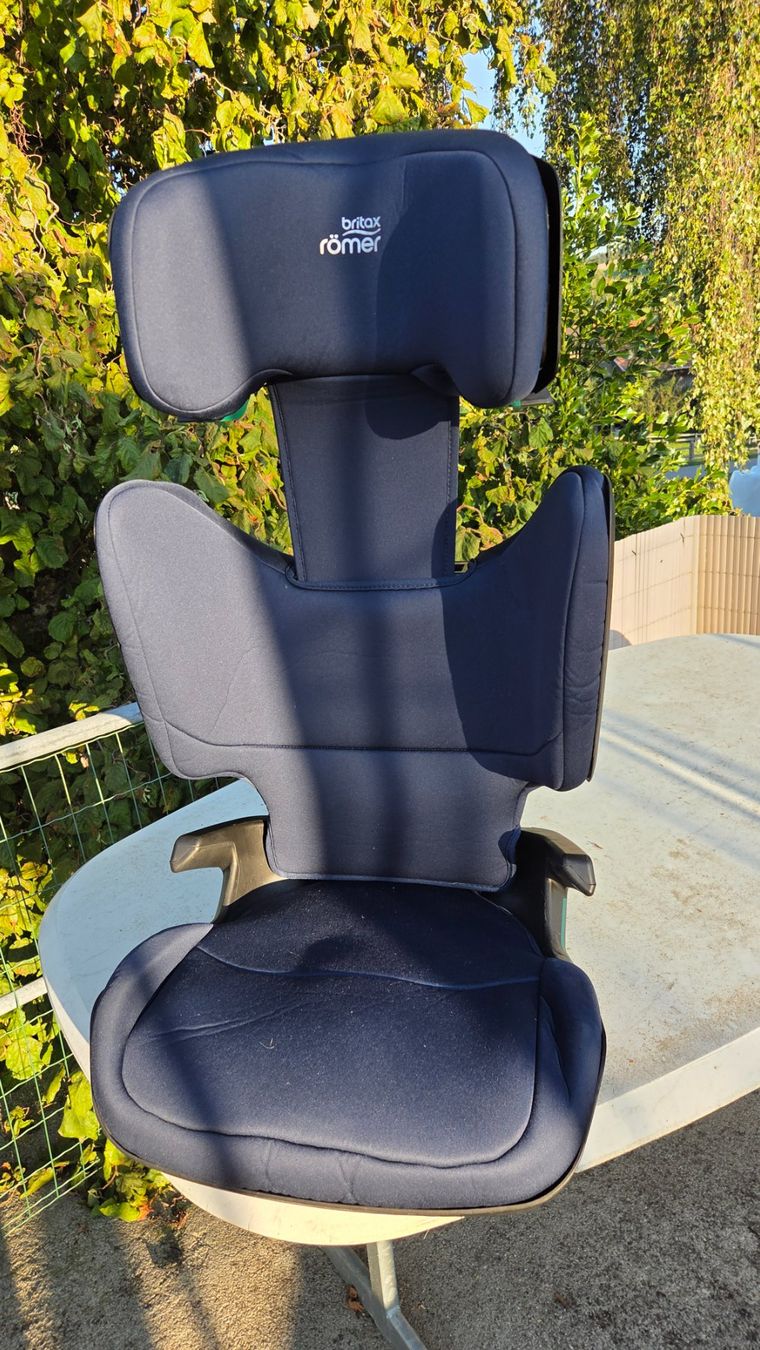 Britax Römer Seggiolini per auto: Kindersitz Britax Römer blau – Usato da Roggliswil venduto da Crosser17 1