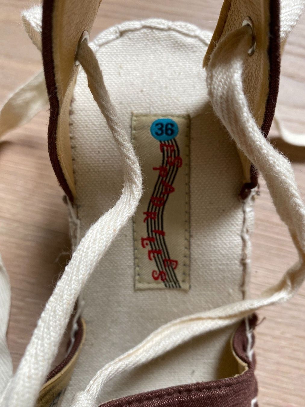 Damenschuhe: Neue High Heels mit Keilabsatz Grösse 36 – Neu (gemäss Beschreibung) aus Winkel von Flyhy2020 2