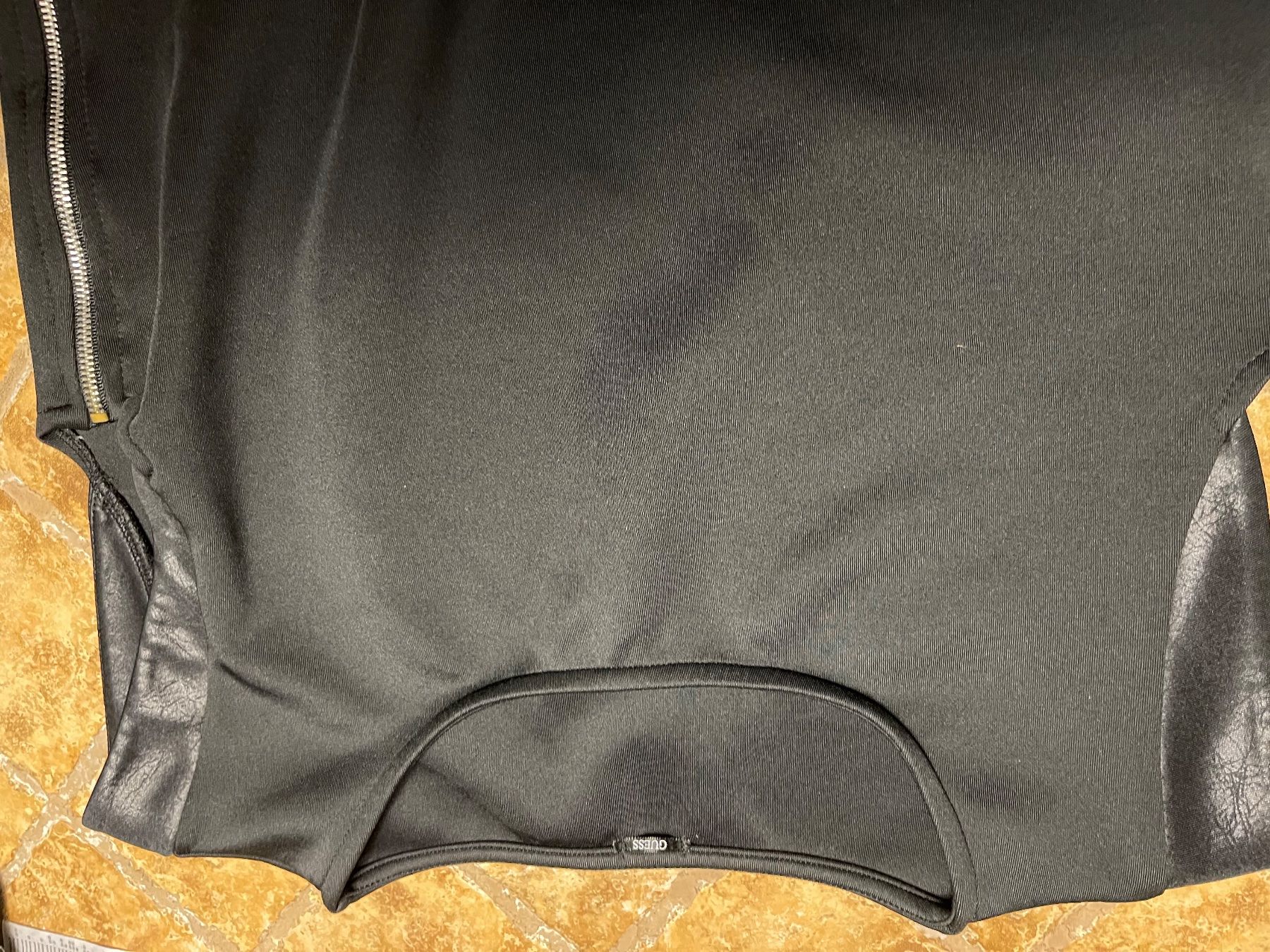 Guess Camicette: Guess Blusa -Un lato completamente con cerniera – Nuovo (secondo la descrizione) da Gordevio venduto da LanaZimm 4