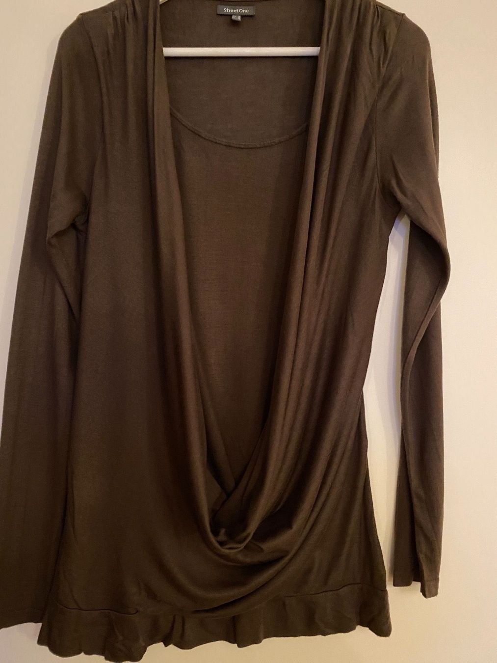 T-shirt: Stretch-Shirt, Braun, Gr. 38 – Usato da Zürich venduto da Maria2021