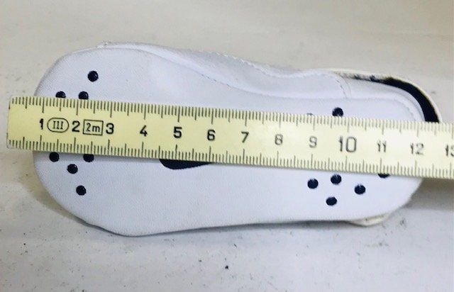 Nike Scarpe per ragazzi: weisse Baby Schuhe von Nike – Usato da Zürich venduto da gigimai67 7
