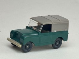 RI- Wiking Land Rover patinagrün h-gelbgrau
