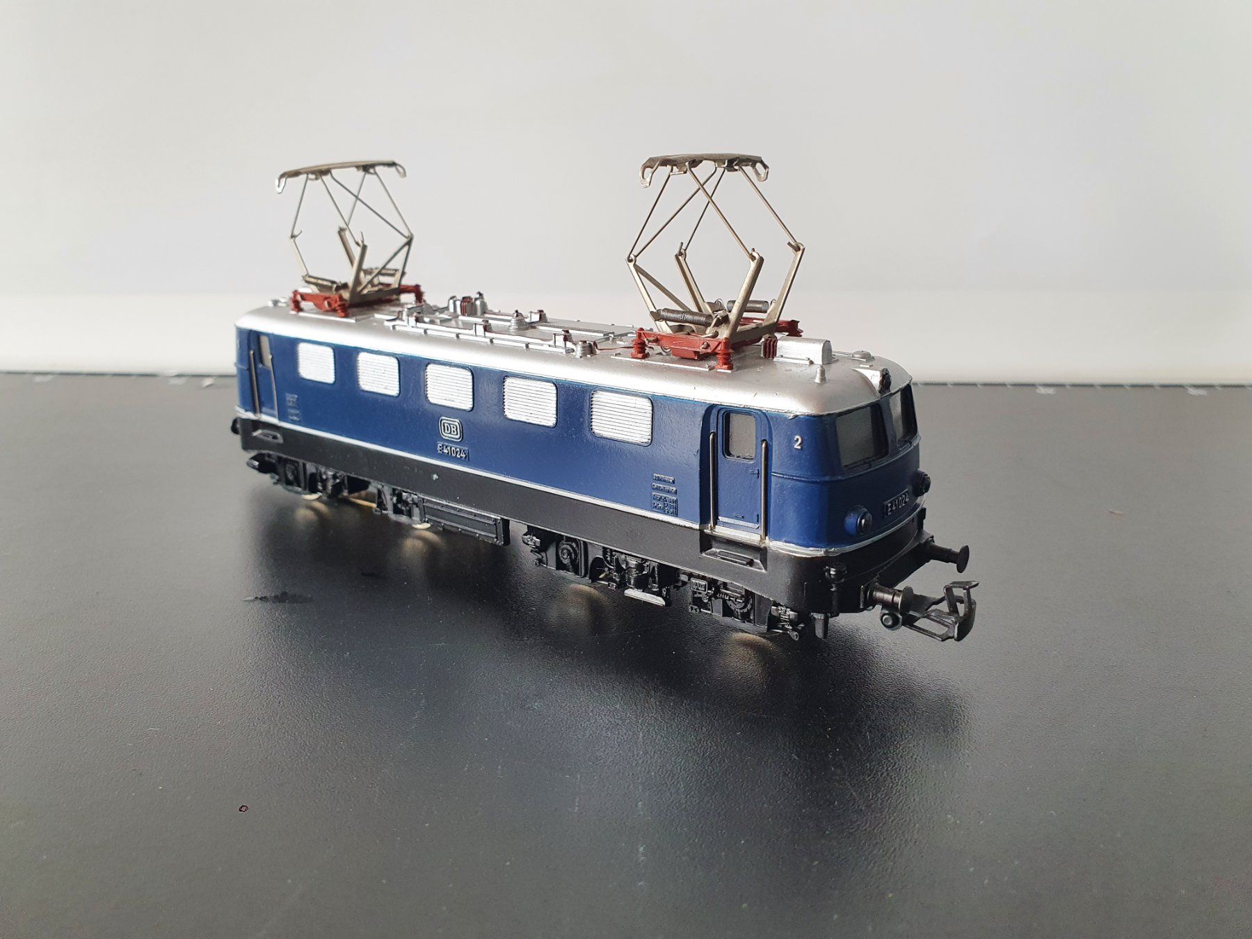 Märklin Modellini di ferrovie: MÄRKLIN: DB E-LOK BR E41 BLAU GUSSMODELL 3034 OVP – Usato da Biglen venduto da taunus82 1