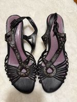 Sandalen Tamaris schwarz mit Riemchen Grösse 38 getragen