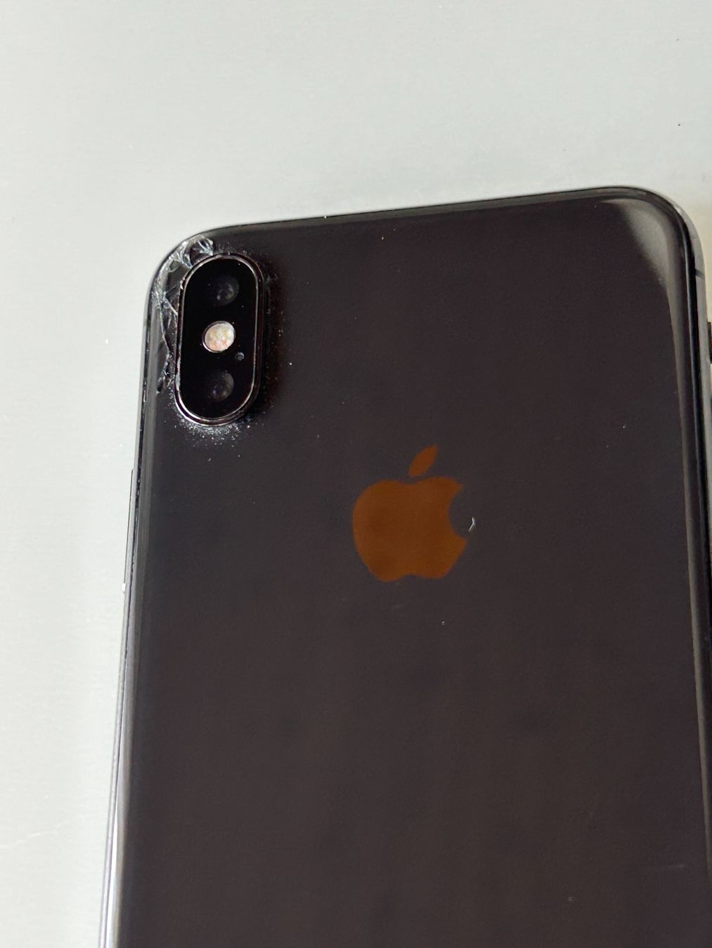 Apple Telefoni cellulari / Smartphones: iPhone X, 64 GB, schwarz – Usato da Diessbach b.Büren venduto da berdi55 1