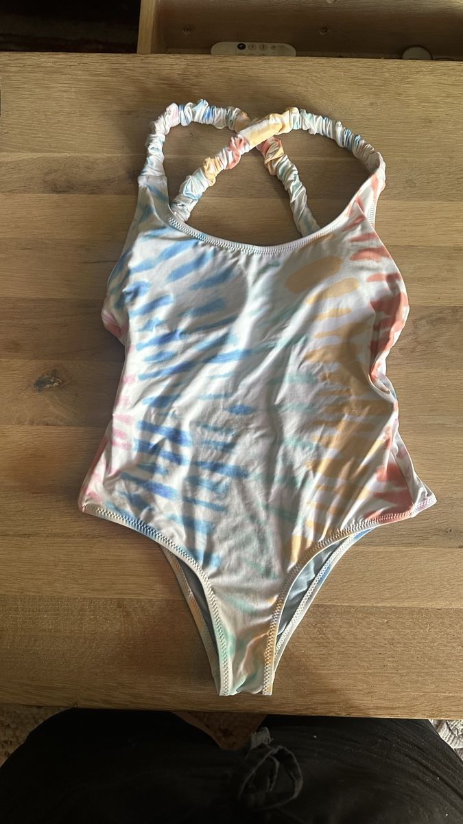 Rip Curl Badekleider & Bikinis: Rip Curl Badeanzug Pastell Batik Damen – Gebraucht aus Winterthur von whatdreamz