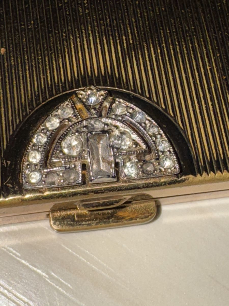 Make-up: Antike Puderdose mit Strass von Volupté USA – Gebraucht aus Grenchen von Lucy68