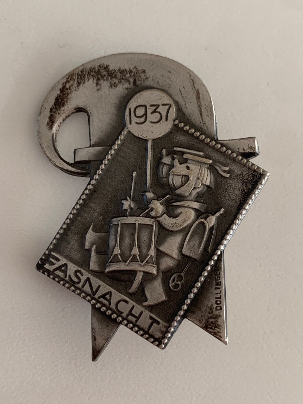 Basler Placchette & Badge: Fasnacht Basel 1937 SILBER – Usato da Basel venduto da fasnachtsoutlet1965