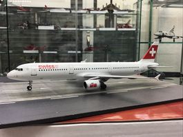Swiss Airbus A321-100 HB-IOQ, METALL 1:200