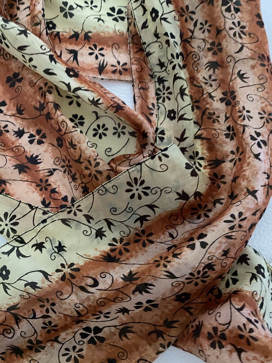 Foulard & Sciarpe: Seiden Schal 🌸 – Usato da Opfikon venduto da Luis144 1